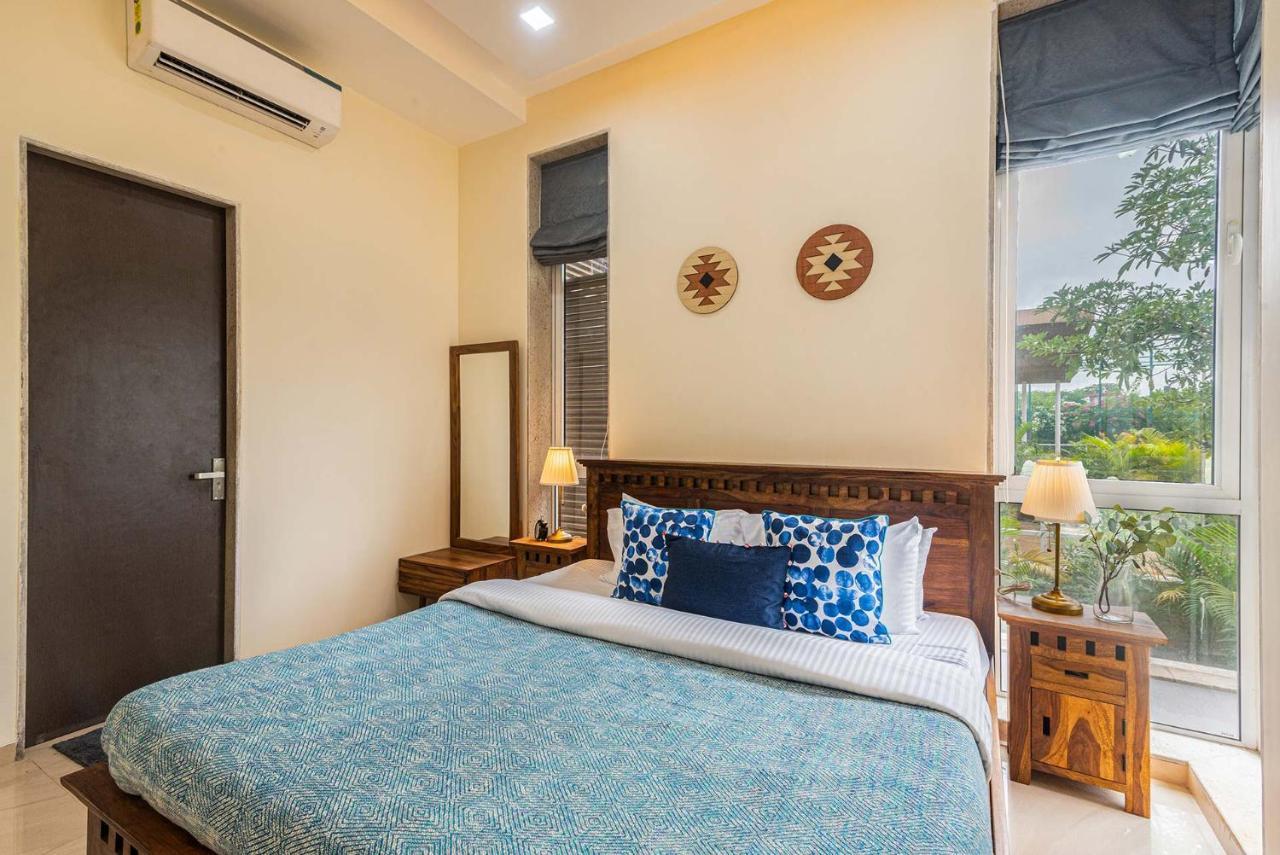 Sierra Skies By Stayvista - A Mountain-View Villa Featuring A Rooftop Swimming Pool, Jacuzzi, Turf, And A Gym For An Elevated Stay 罗纳瓦拉 外观 照片
